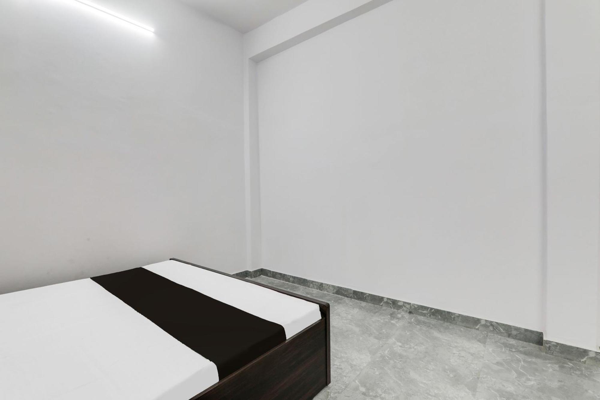 Spot On Chitransh Hotel 2*